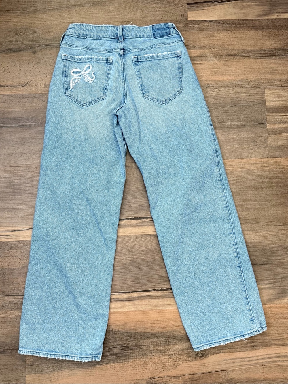Hollister Coquette Embroidered Bow Baggy Low Rise Jeans - Light Wash - Size 25
